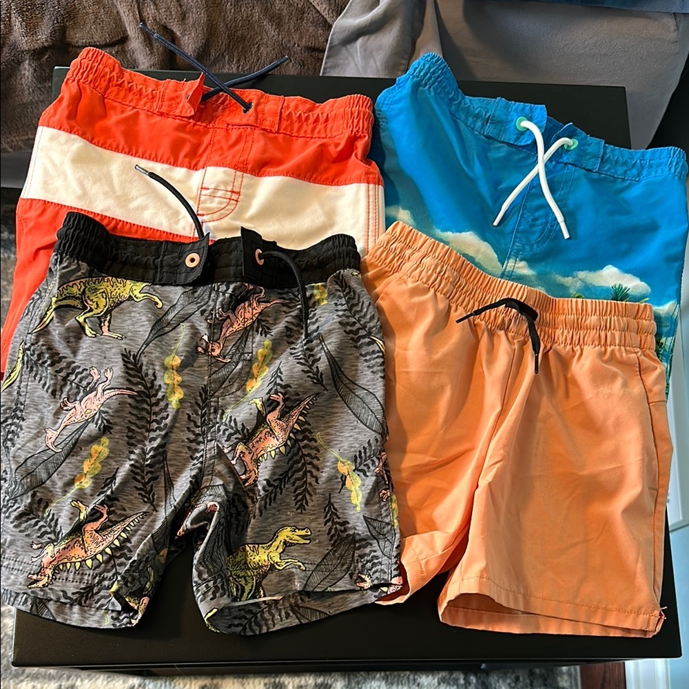 Kids' Dinosaur Print and Solid Color Shorts Set
